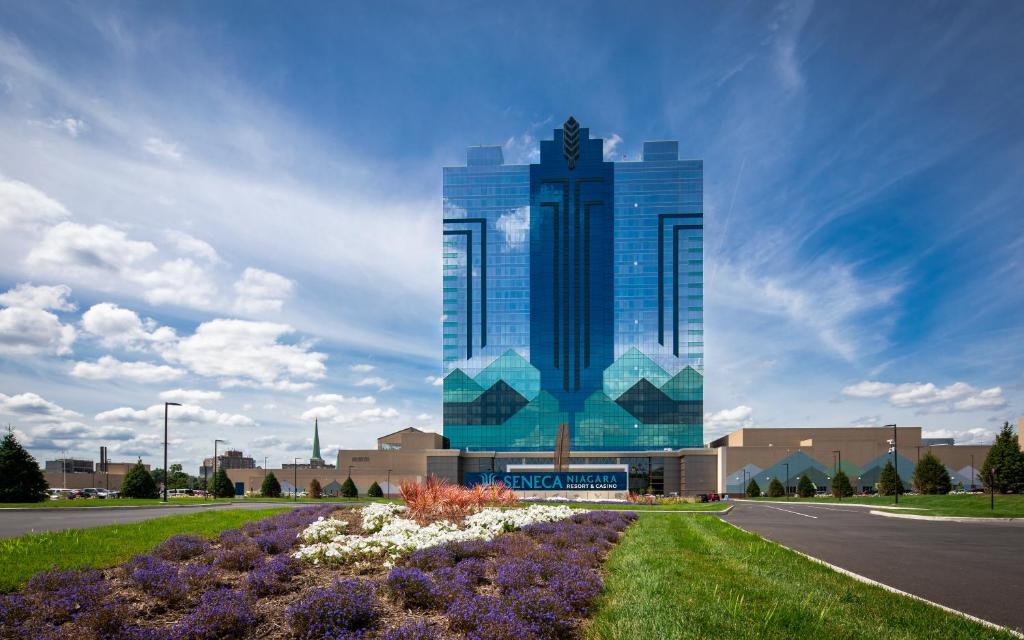 Inside Casino Niagara Hotel-Casino Area: Where to Stay and What to Expect