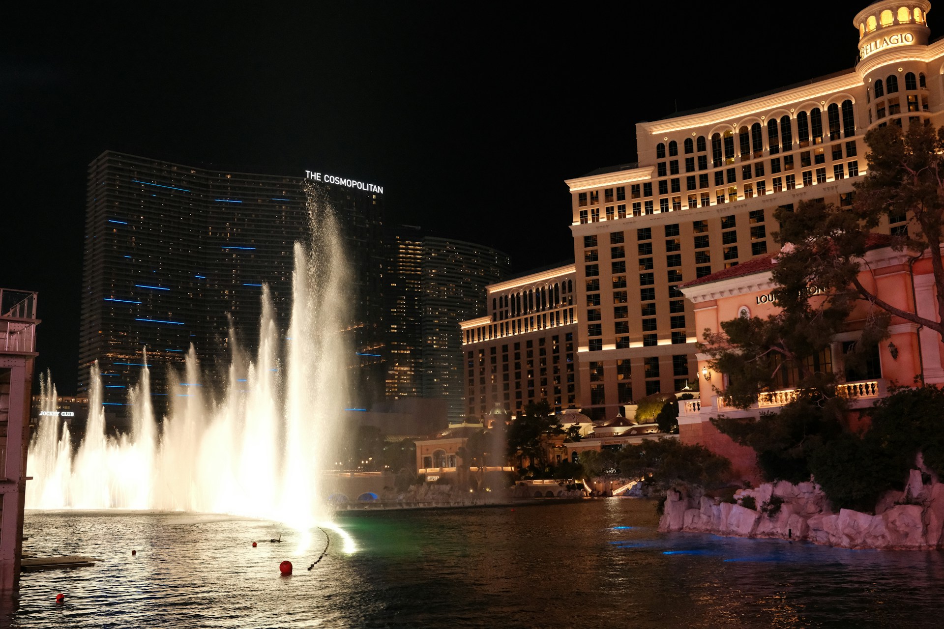 Hidden Hotel-Casino Destinations in Canada That Deserve More Attention